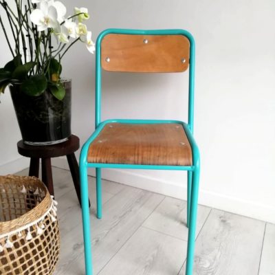 Chaise vintage – Coloris aux choix